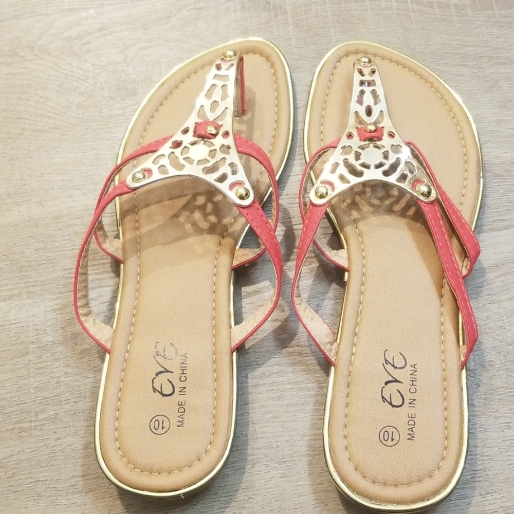 Eve coral red and gold flip flop sandal 9/ 10